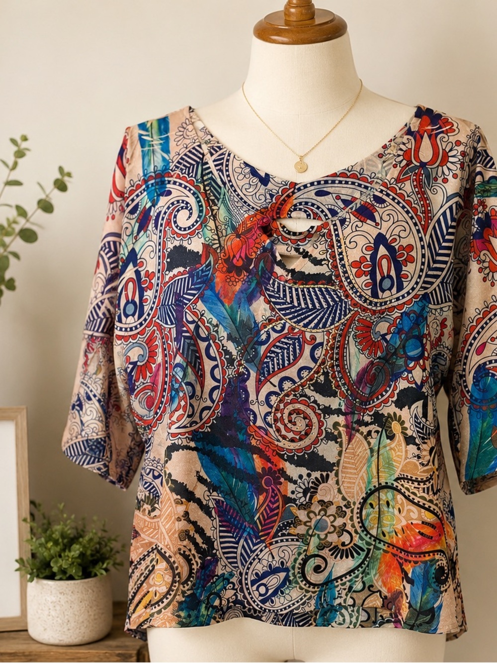 Signature Studio Multicolor Paisley Keyhole V-Neck Blouse